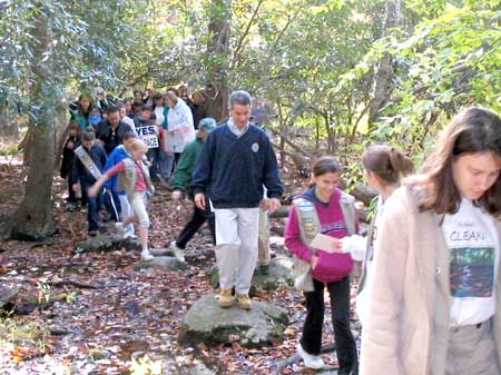 Governor McGreevey leads hike in Ringwood, New Jersey