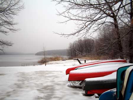  Wintry weather at the boat launch at Echo Lake - January 8, 2005 (Photo by rt23.com Staff)